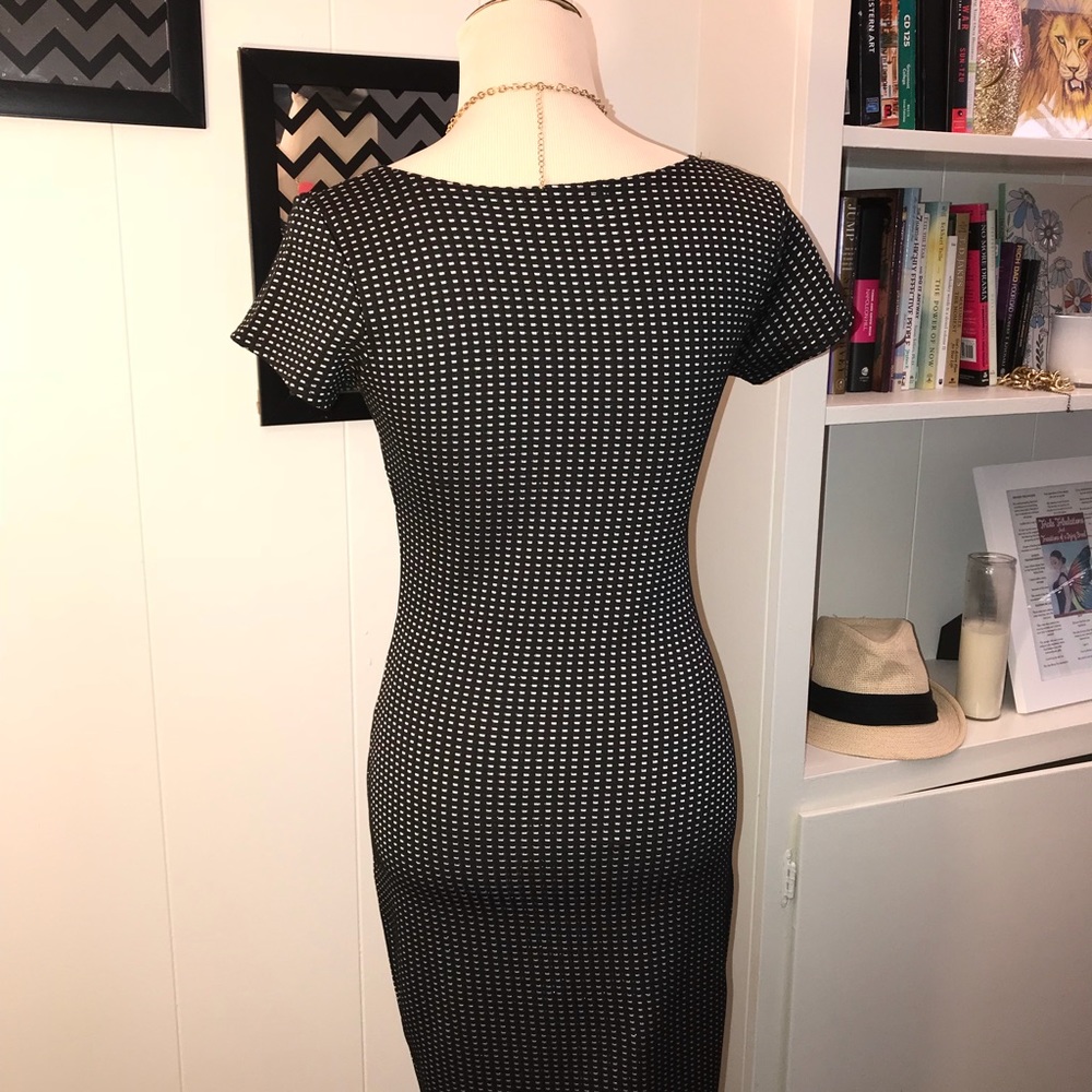 Sold - Picture 4 of 4